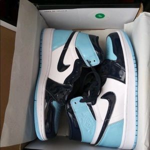 SOLD🔥Air Jordan 1s “Blue Chill” sz 9.5W 7.5M